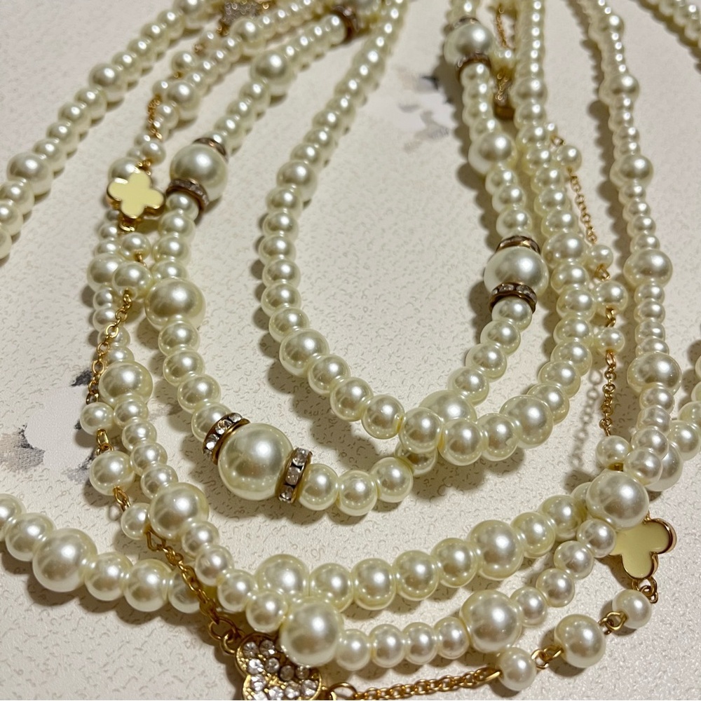 Vintage Multi-strand Layered Pearl & Crystals Statement Necklace W/Clover Charms - Picture 12 of 13
